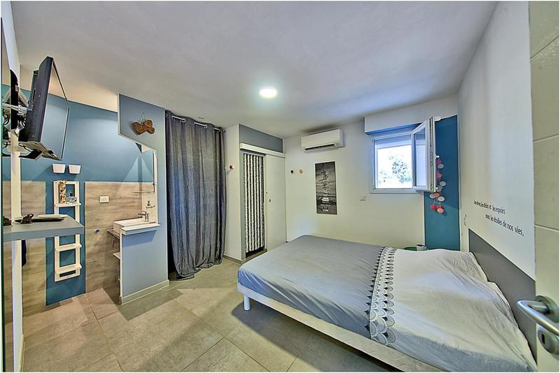 Maison d'architecte - 250 m² - 7 pièces