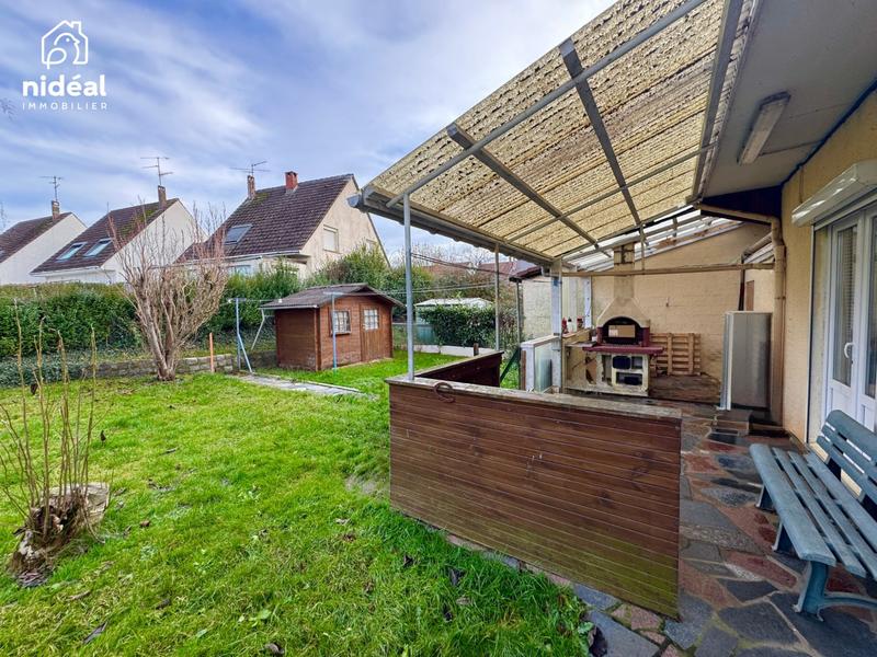 Maison traditionnelle - 90 m² - 4 pièces