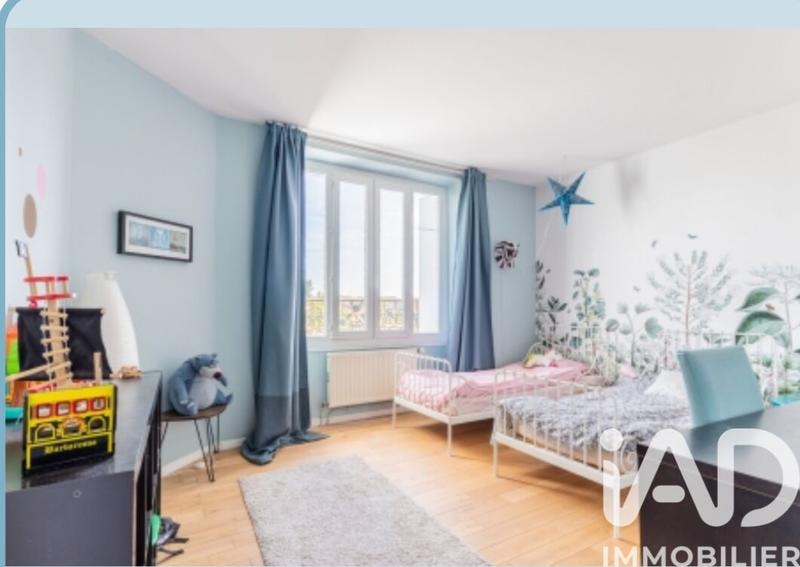 Maison - 176 m² - 7 pièces
