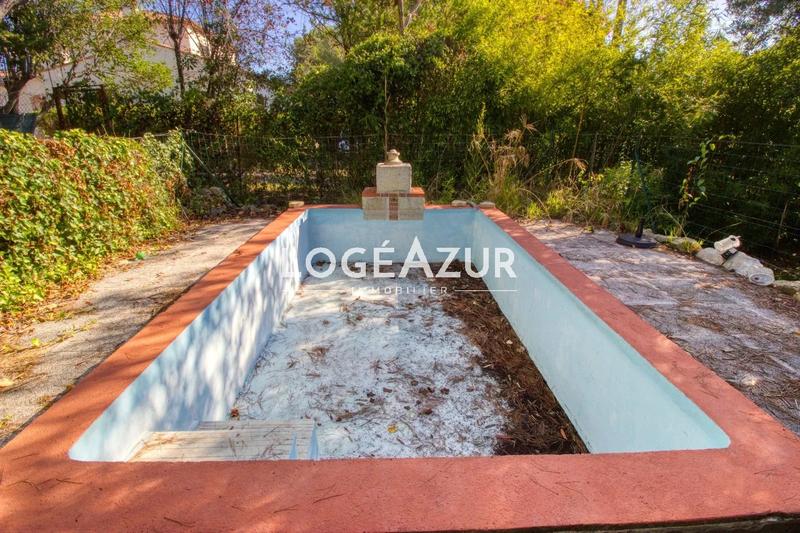 Maison - 210 m² - 8 pièces