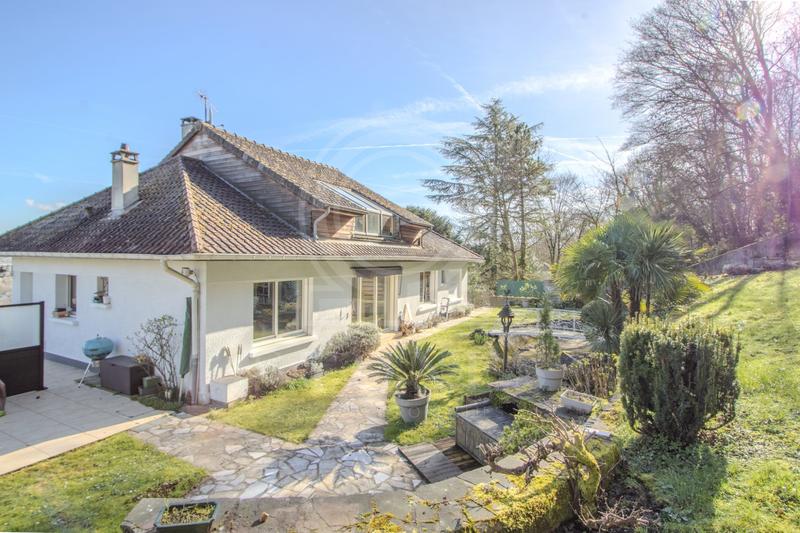 Maison ancienne - 240 m² - 8 pièces