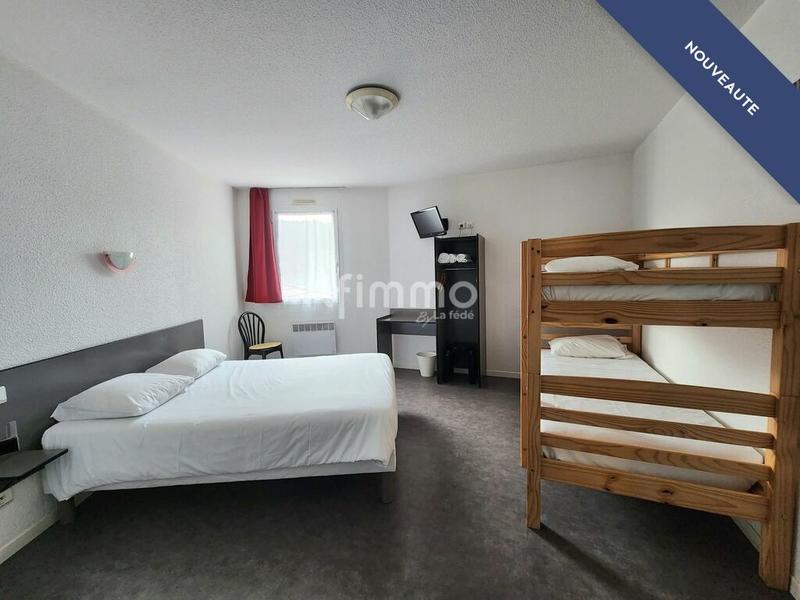 Bureau - 700 m² - 40 pièces