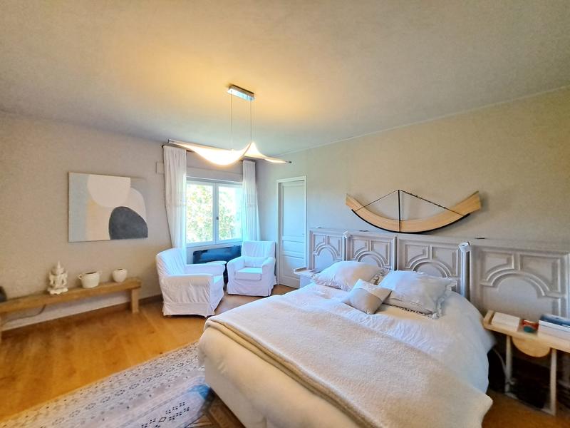 Maison - 297 m² - 7 pièces