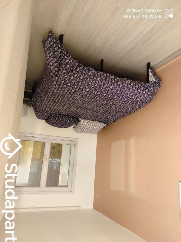 Chambre - 9 m² - 1 pièce