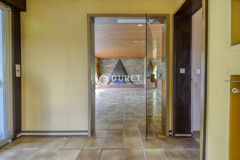 Villa - 236 m² - 8 pièces