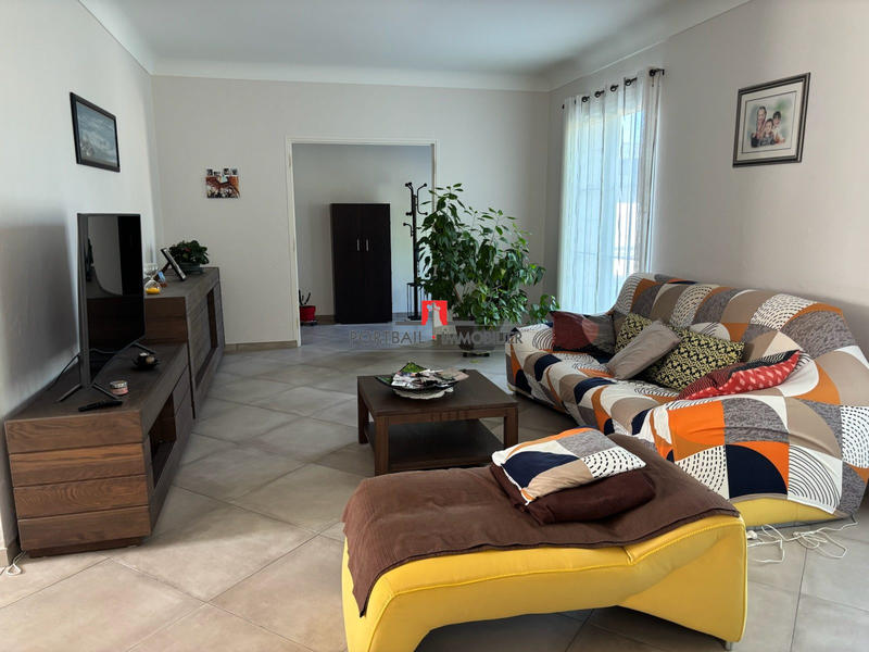 Maison - 208 m² - 9 pièces