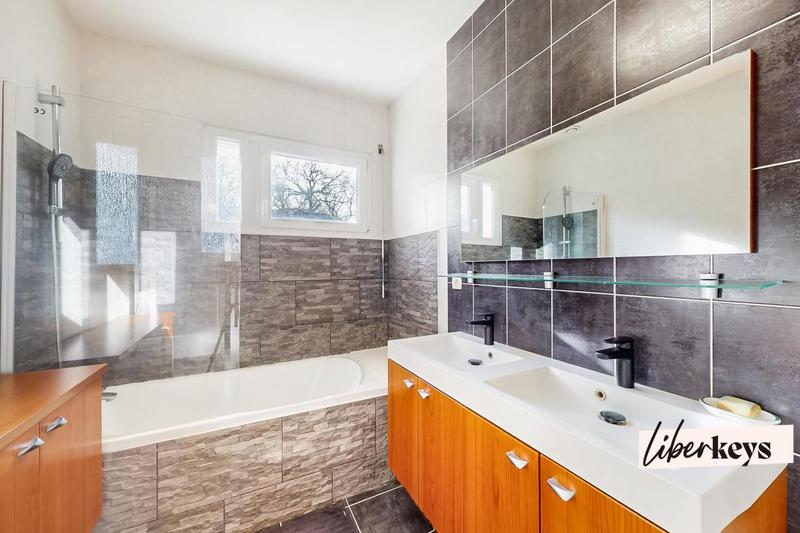 Maison - 150 m² - 6 pièces