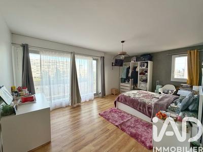 Appartement - 90 m² - 5 pièces