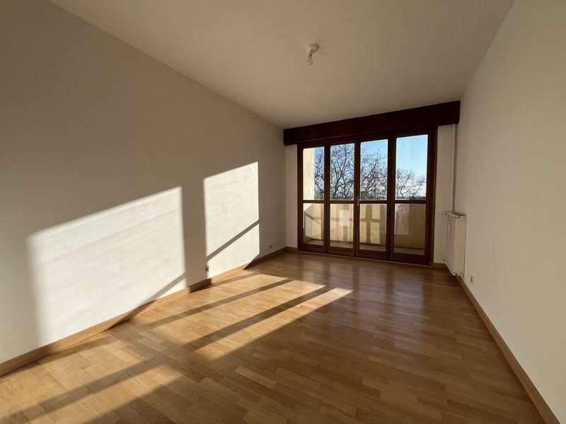Appartement - 100 m² - 5 pièces