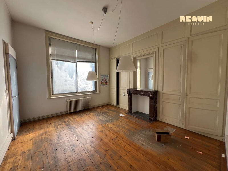 Maison - 385 m² - 13 pièces