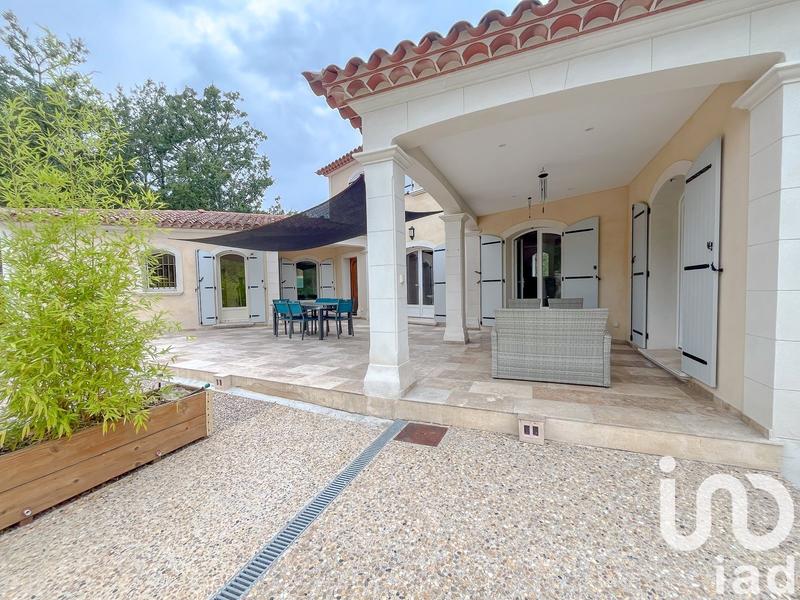 Maison de maîtres - 203 m² - 9 pièces