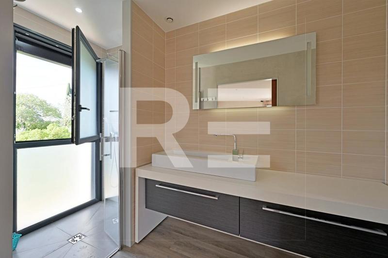 Maison - 185 m² - 6 pièces