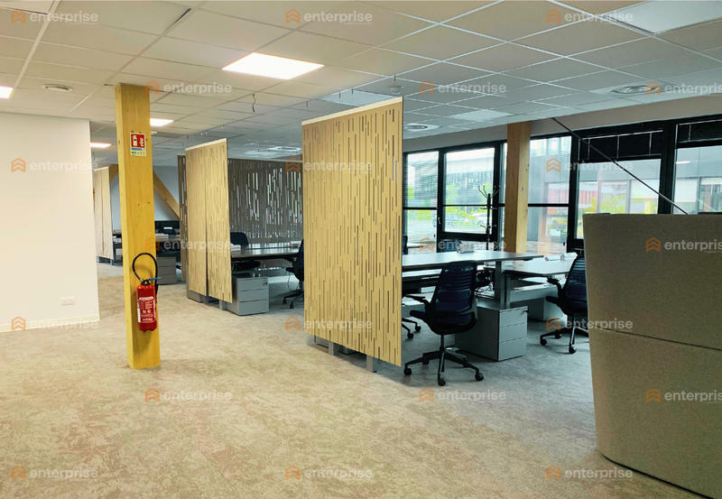 Bureau - 730 m²