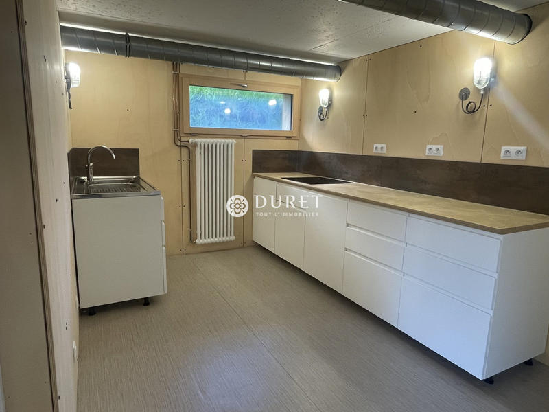 Maison - 230 m² - 6 pièces