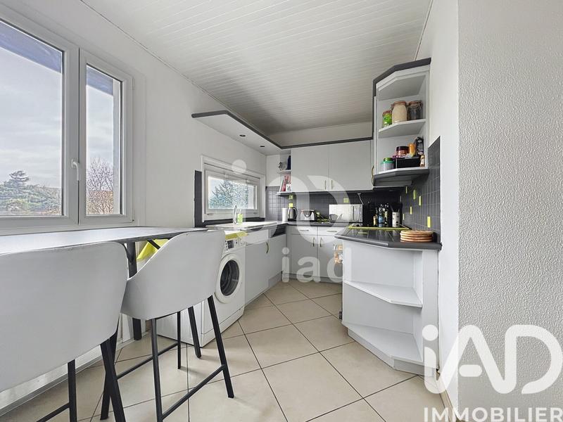Appartement - 93 m² - 5 pièces