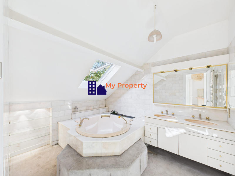 Maison - 146 m² - 6 pièces