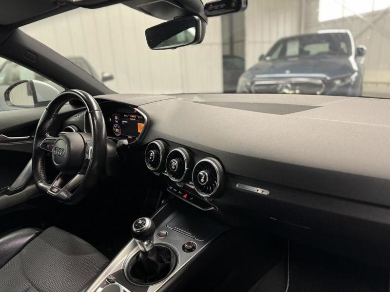 Audi Tt 2.0 tdi Ultra Dpf 184 Ch s-Line - Garantie 6 Mois