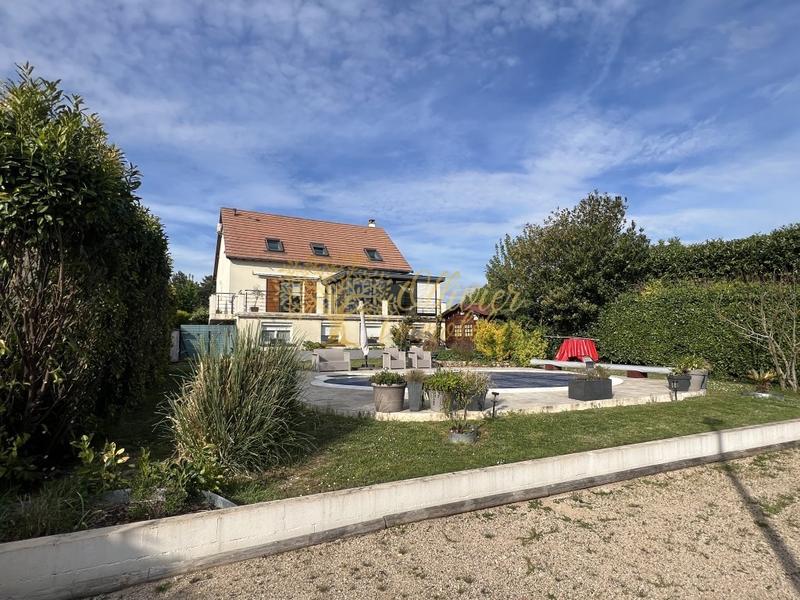 Pavillon - 140 m² - 5 pièces