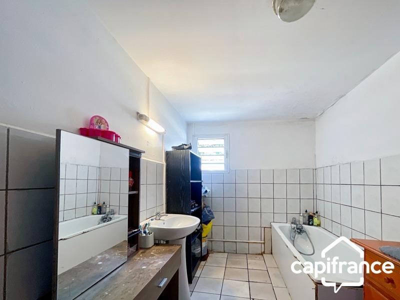 Maison traditionnelle - 82 m² - 4 pièces