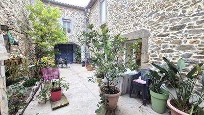 Maison de village - 170 m² - 6 pièces