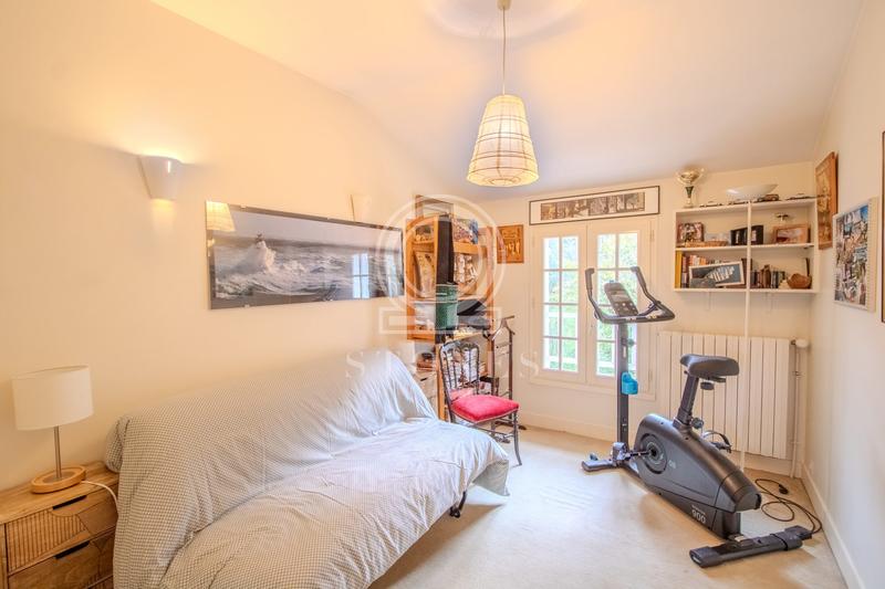 Maison ancienne - 203 m² - 8 pièces