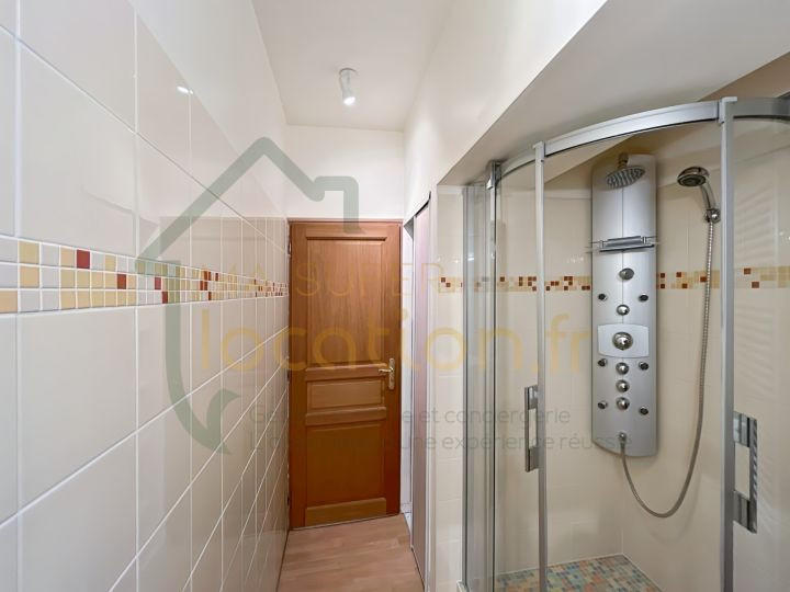 Appartement - 138 m² - 6 pièces