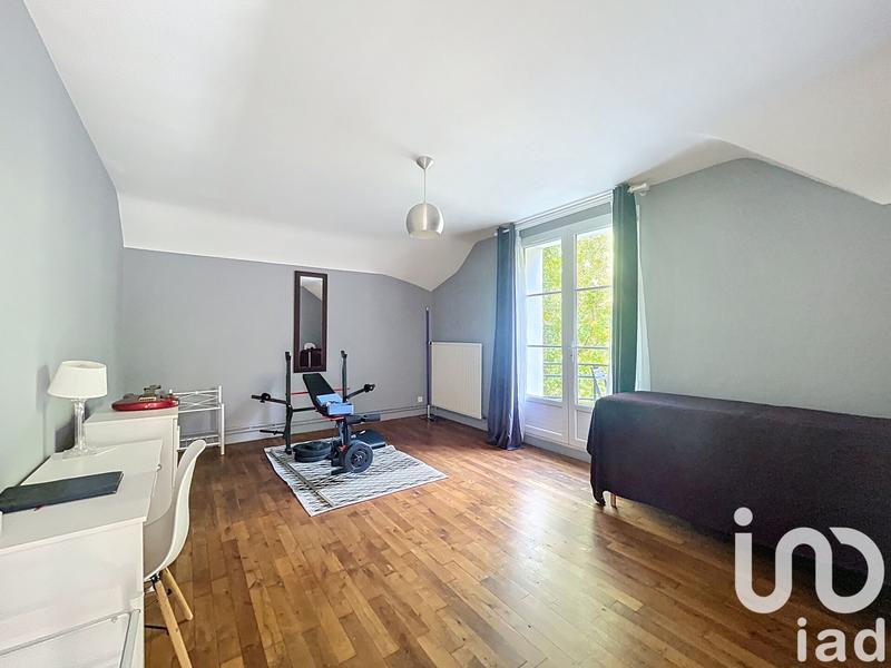 Maison - 273 m² - 10 pièces