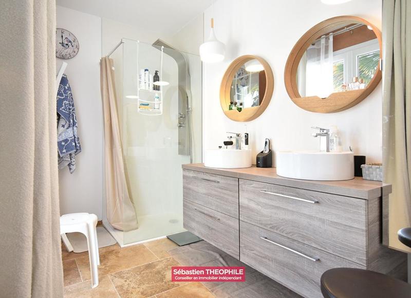 Maison - 194 m² - 6 pièces