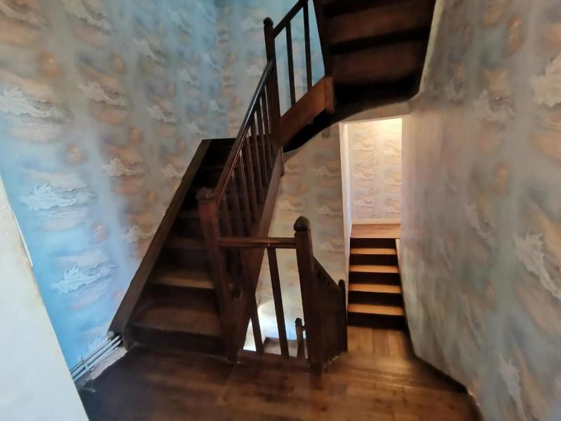 Maison - 182 m² - 10 pièces