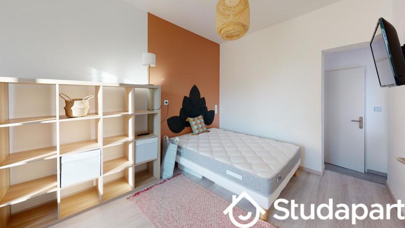 Chambre - 14 m² - 1 pièce
