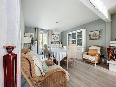 Maison - 439 m² - 11 pièces