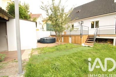 Maison - 98 m² - 5 pièces