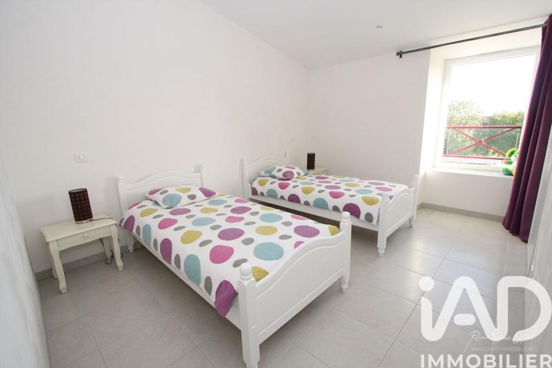 Maison - 251 m² - 13 pièces