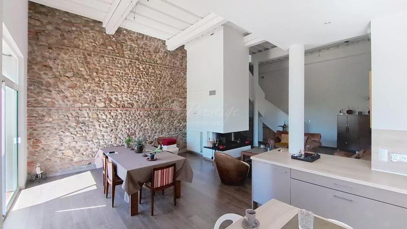 Maison - 214 m² - 6 pièces