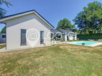 Maison contemporaine - 158 m² - 4 pièces