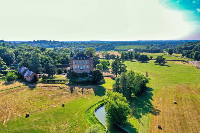 Château - 460 m² - 14 pièces
