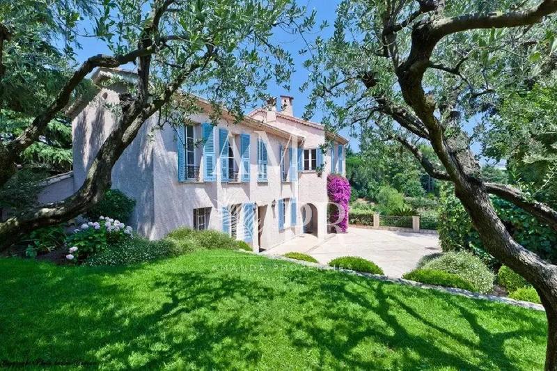 Villa - 450 m² - 10 pièces