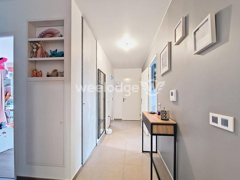 Appartement - 80 m² - 4 pièces