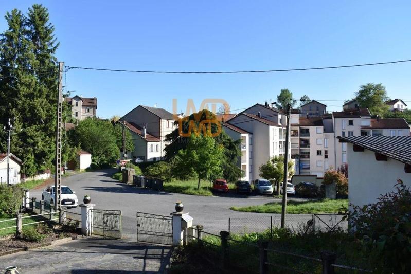 Maison - 106 m² - 9 pièces