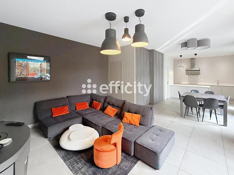 Maison - 137 m² - 6 pièces