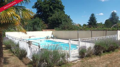 Maison - 207 m² - 8 pièces