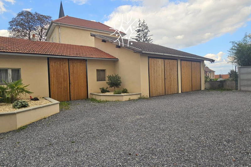 Maison - 137 m² - 6 pièces