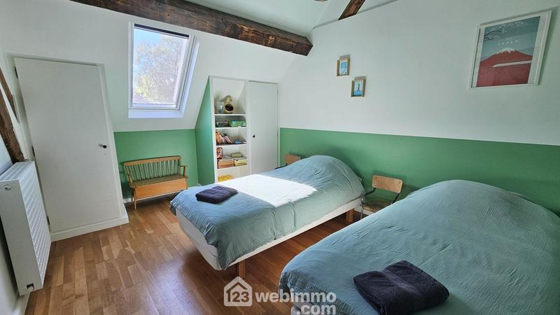 Maison - 230 m² - 9 pièces