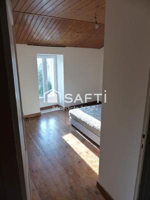 Maison - 88 m² - 4 pièces