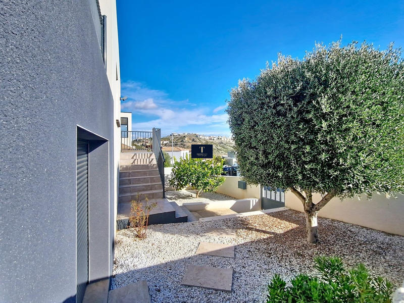 Maison contemporaine - 134 m² - 6 pièces