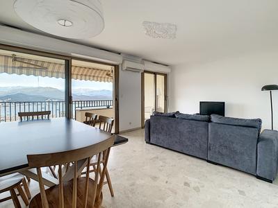 Appartement - 75 m² - 2 pièces