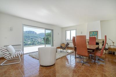 Villa - 205 m² - 5 pièces