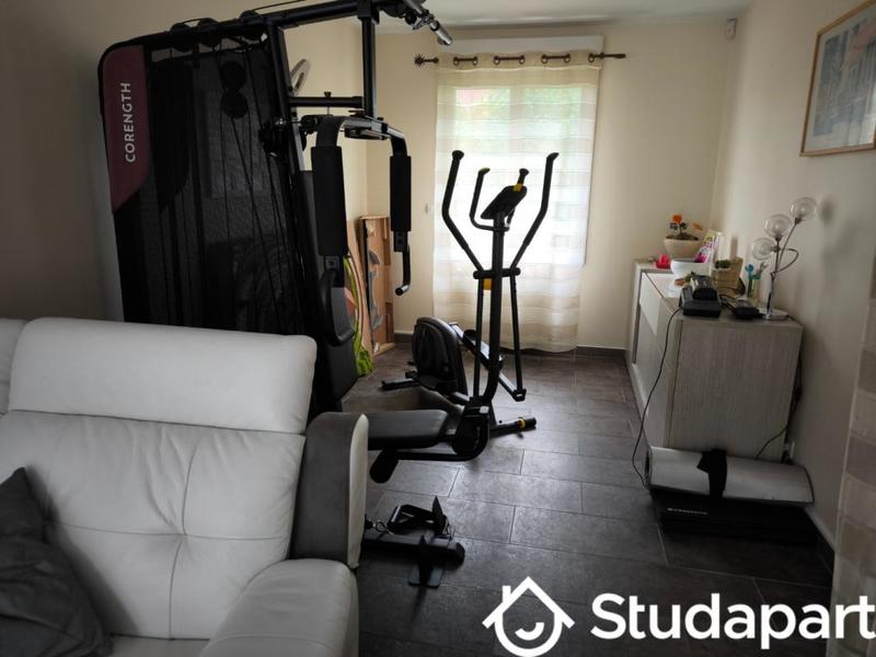 Chambre - 170 m² - 7 pièces