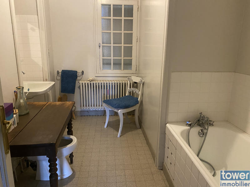 Propriété - 388 m² - 12 pièces