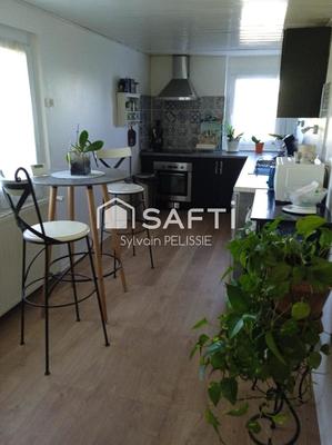 Maison - 121 m² - 4 pièces